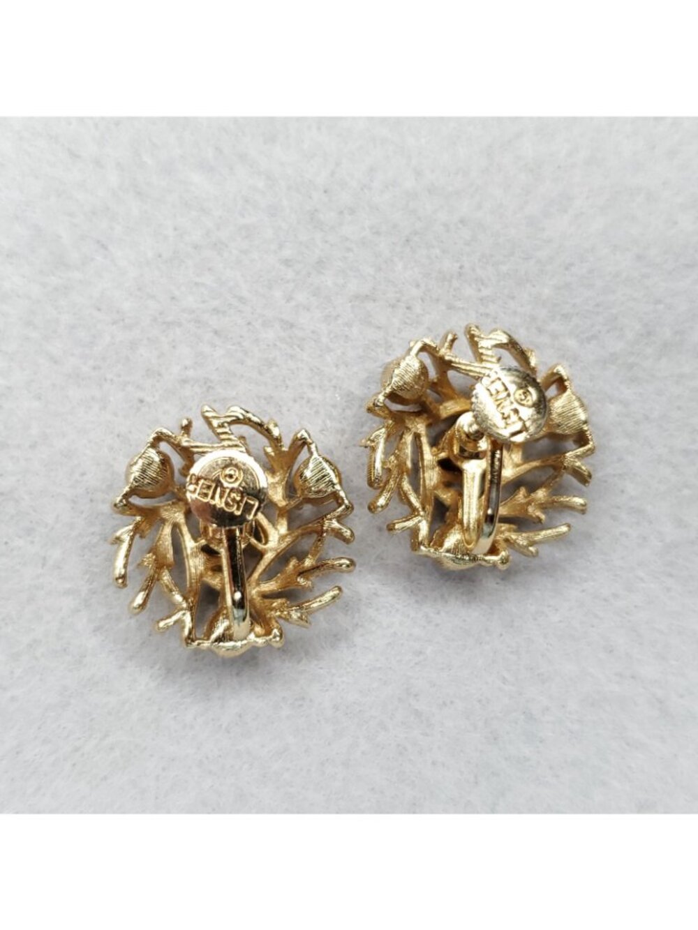 Vintage Lisner Earrings Rhinestone Blue AB Gold Tone Screw Back 1" - Picture 4 of 5